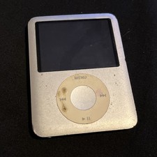 Apple 8GB iPod Nano Silver 3rd Generation A1236 - For Parts or Repair UNTESTED