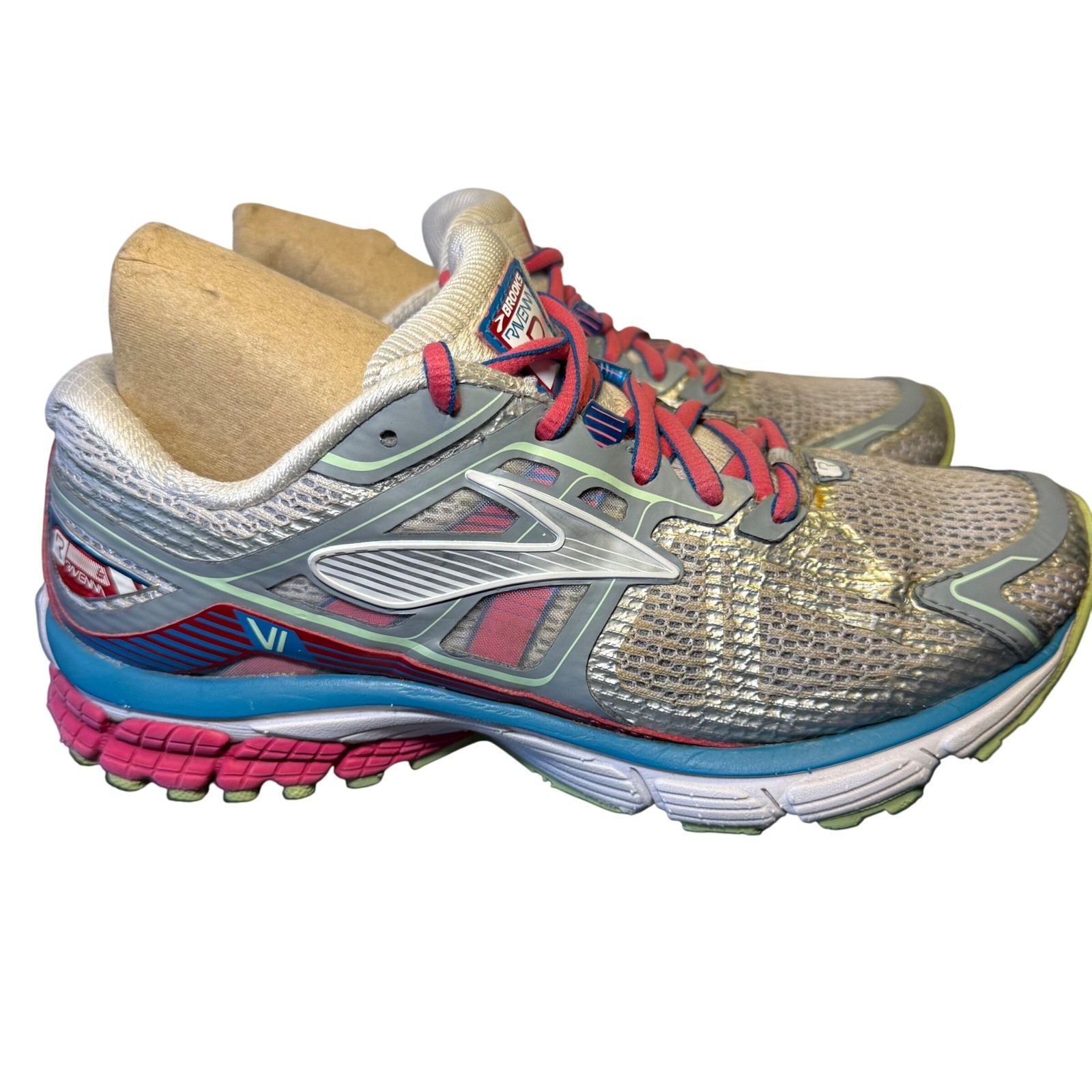 Brooks Ravenna 6 White Raspberry Athletic Running Shoes Sneakers Womens Size 6.5