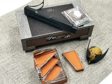 Hot Toys 1/6 Stand Accessories Figure HT MMS756 Deadpool & Wolverine Collectible