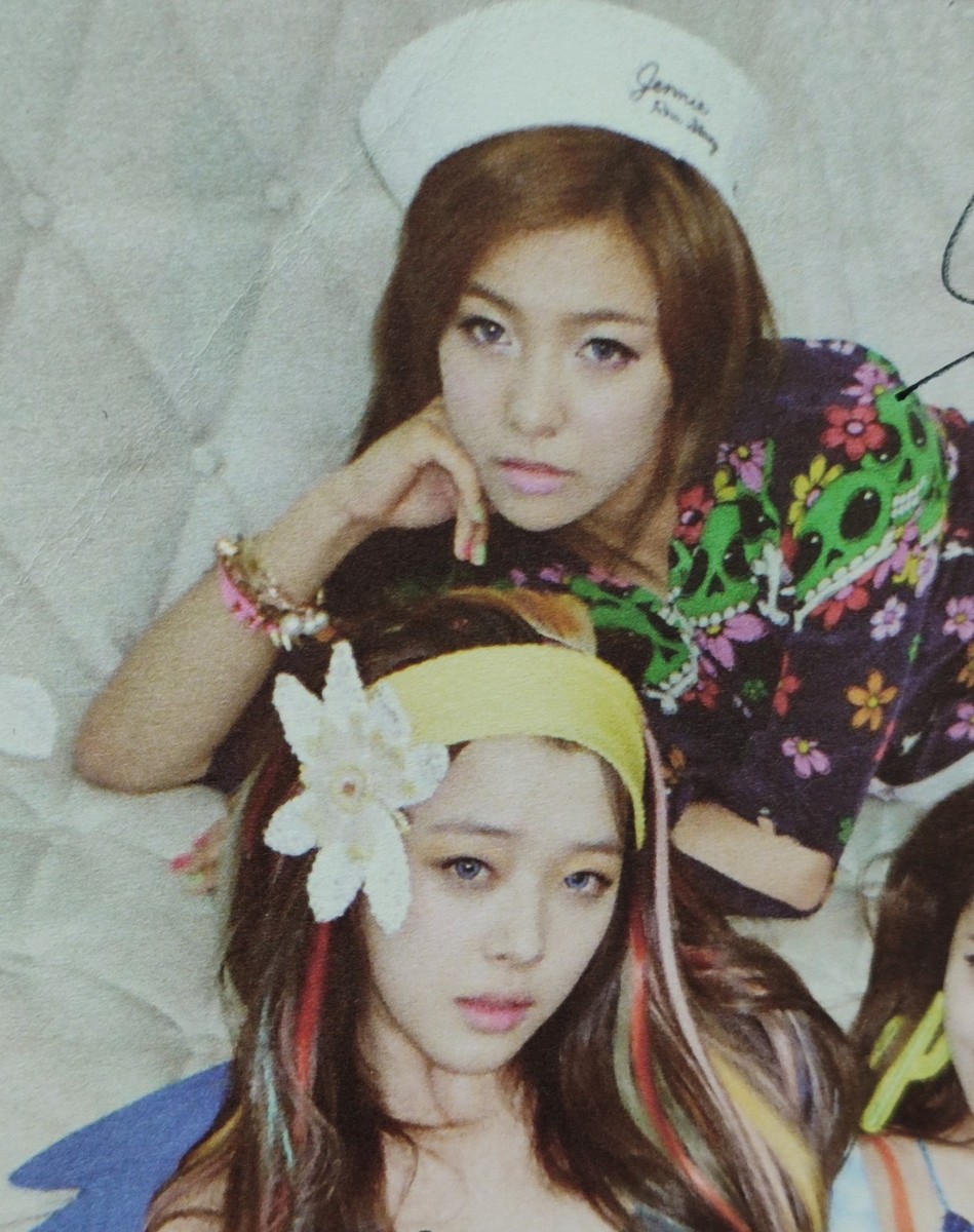 fx [Electronic Shock] all member real signed broadcast mini poster
