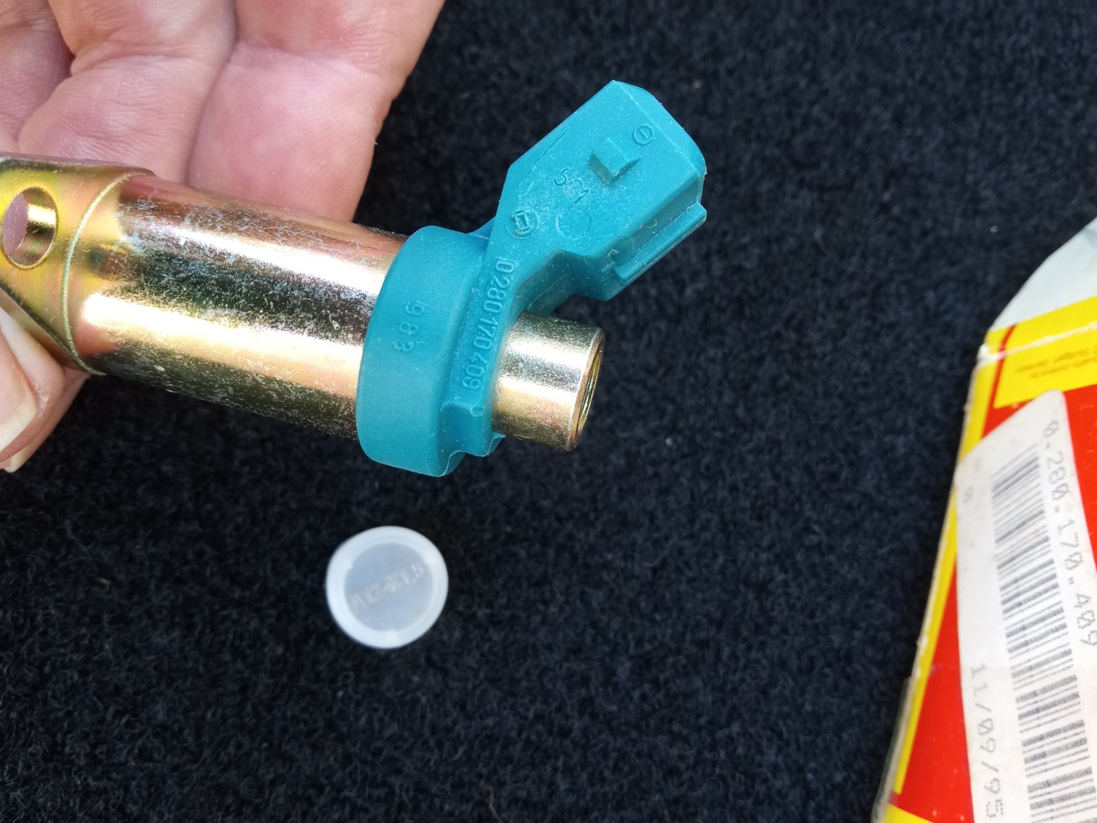 Bosch Cold Start Injector Valve for Porsche 911/928, Bentley, and Rolls Royce 