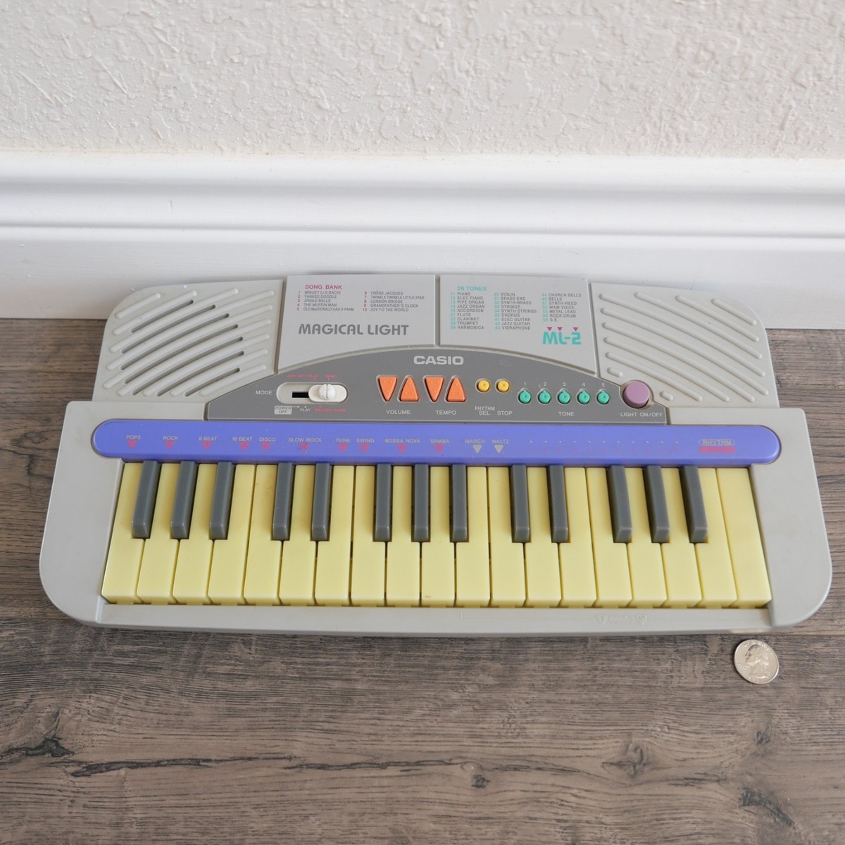Vtg Casio Magical Light ML-2 Keyboard 32 Keys WORKS Lights Up NO