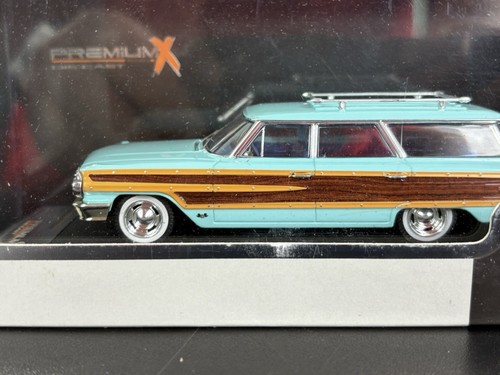 PREMIUM X 1960 FORD COUNTRY SQUIRE STATION WAGON - LIGHT BLUE - 1/43 SCALE - Picture 2 of 8