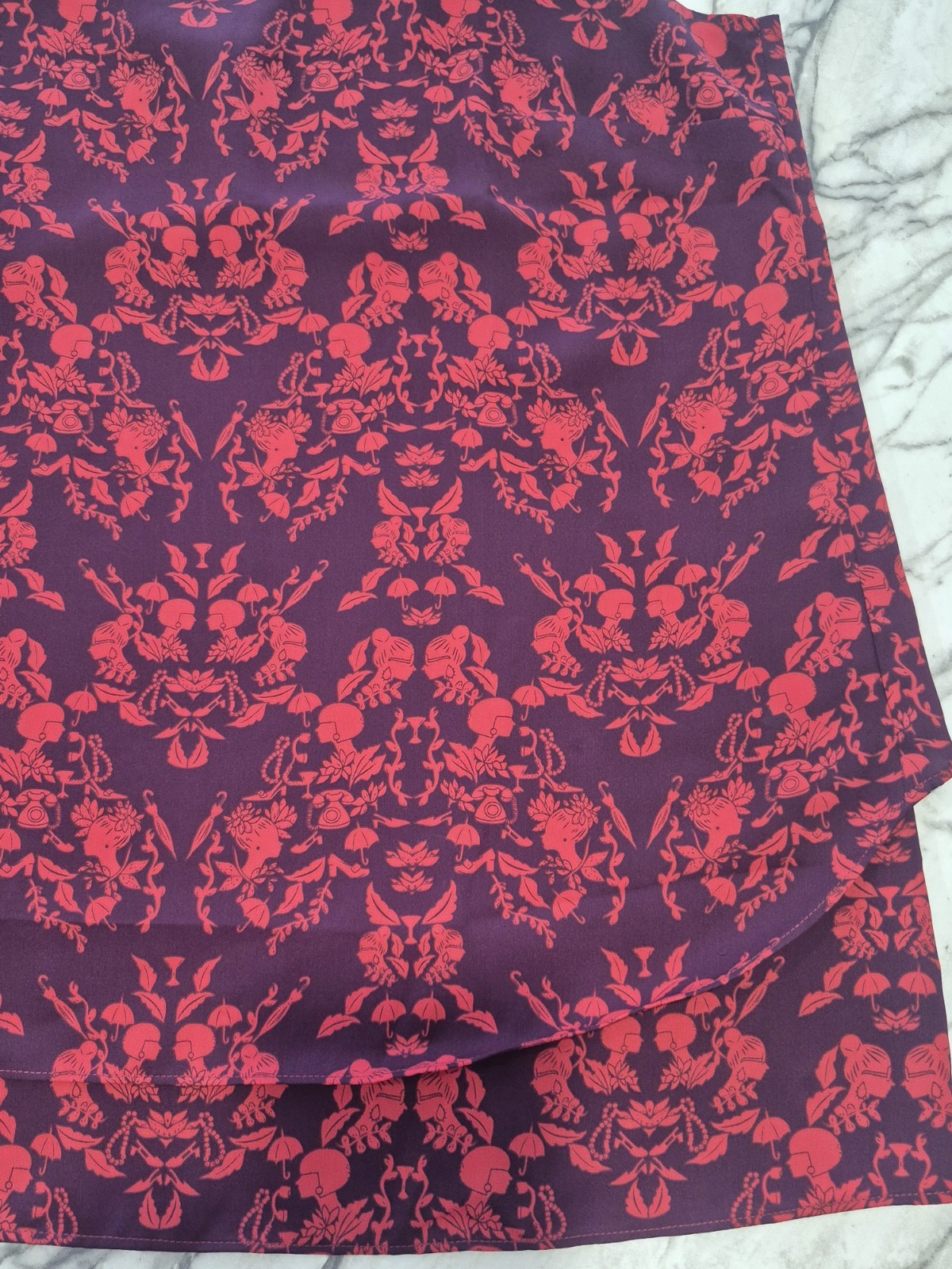 CAbi Camio Print Layered Split Back Shell Blouse … - image 4