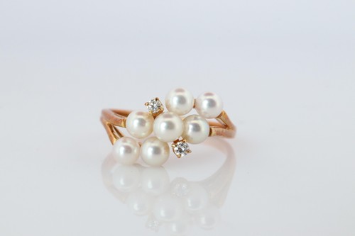 Mikimoto Ring. Vintage 18k Gold Mikimoto Pearl and Diamond Cluster. Vines Grapes