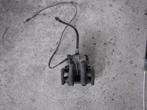 BMW 1er F20 F21 Bremssattel mit Träger 20/300 hinten rechts 6850858