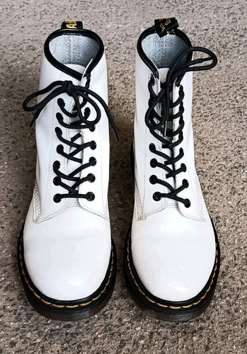 Docs Dr Martens 1460 8 Eye Boots Women's Size 8 White Patent Leather - Picture 5 of 15