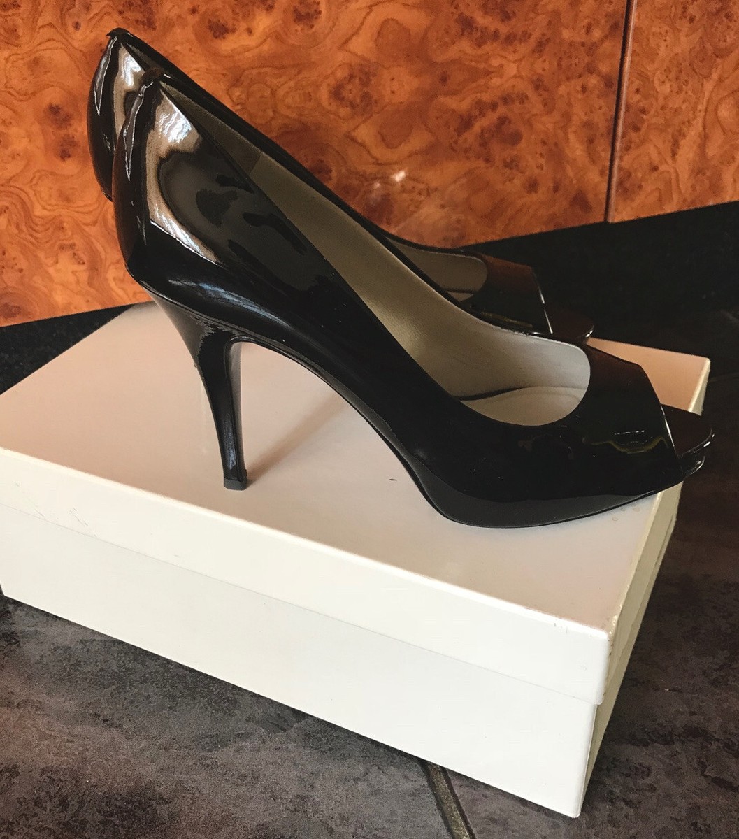 $995 Tom Ford patent platform peep toe pumps shoes, size 39