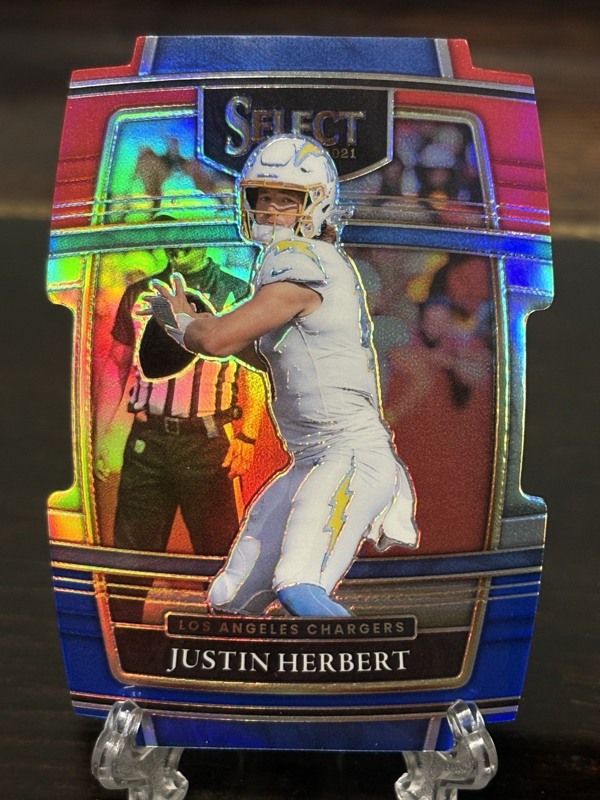 2021 Panini Select Justin Herbert Red & Blue Prizm Die-Cut #19 Chargers