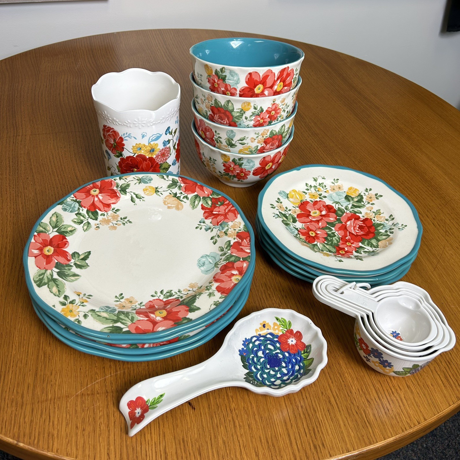 Lot 16 Pioneer Woman Vintage Floral Dinnerware Teal Plate Bowl Crock Casserole