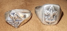 2 VTG BEAUTIFUL STERLING BOY SCOUT CUBS BSA RING WOLF SIZE 5 and 8