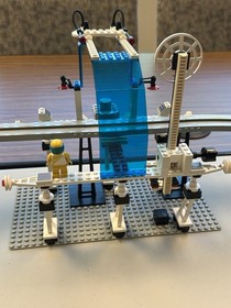 LEGO Space: 6990 Futuron Monorail Transport