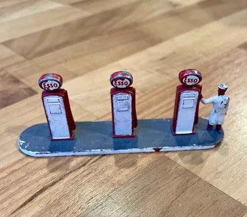 Vintage Matchbox Lesney A-1 Esso Petrol Pumps Toy Accessory. Made In England