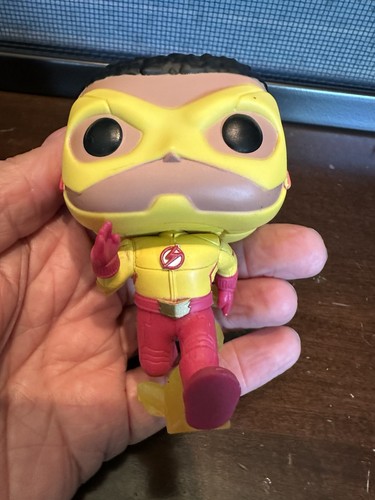 Lot of 2 Funko Pop! The Flash #713 & Kid Flash #714 Fastest Man Alive NO BOX - Picture 3 of 9