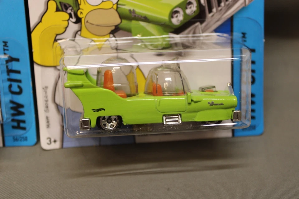 HOT WHEELS COMO NUEVO EN TARJETA SERIE CITY LOS SIMPSON COCHE FAMILIAR Y COCHE HOMER m Foto 3 de 3