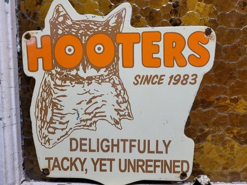 VINTAGE HOOTERS PORCELAIN SIGN OLD RESTAURANT BAR HAMBURGERS FEMALE WAITRESSES