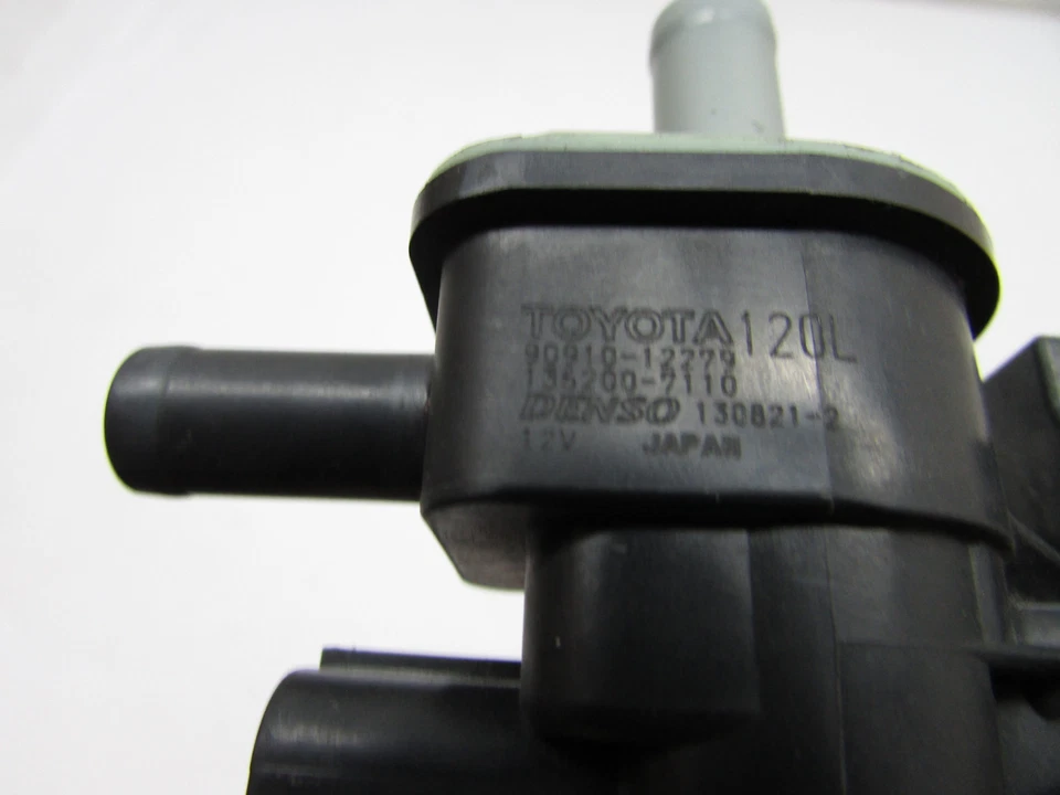 2013 TOYOTA PRIUS C VÁLVULA VÁCUO SWITH 90910-12279 FABRICANTE DE EQUIPAMENTO ORIGINAL 12 13 14 - Imagem 2 de 4