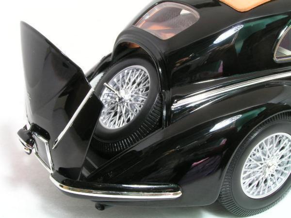 1/18 Alfa Romeo 8C 2900B Long ( Lungo ) 1938 Black Alfa 1/18 Alfa Romeo 8C 2900B Long ( Lungo ) 1938 Black Alfa