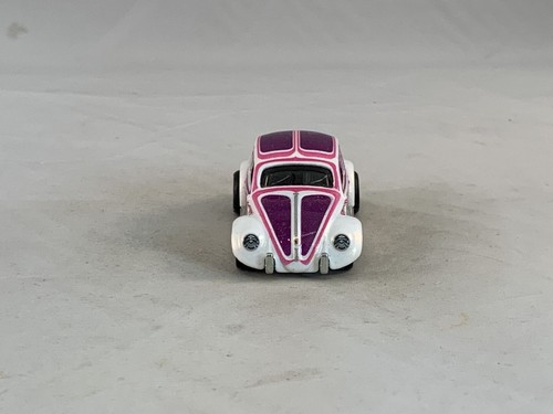 Hot Wheels Volkswagen Classic Bug 2022 Dragstrip Demons White RRs - Bild 2 von 6
