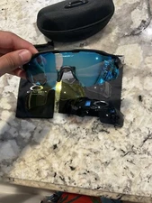 Oakley OO9208-44 Unisex Sunglasses - Black