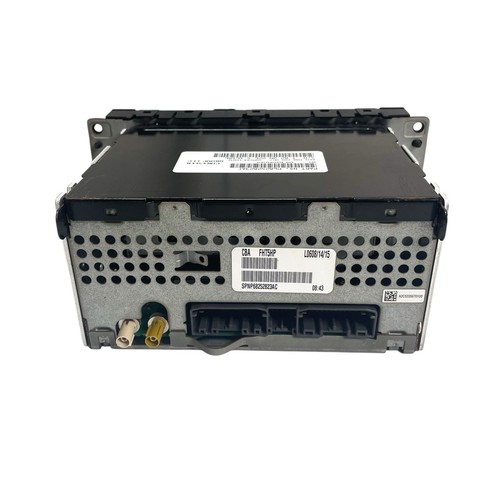 Unidad principal de radio Chrysler OEM P68252823AC Sirius MP3 AUX CD AM/FM sin probar - Imagen 5 de 10