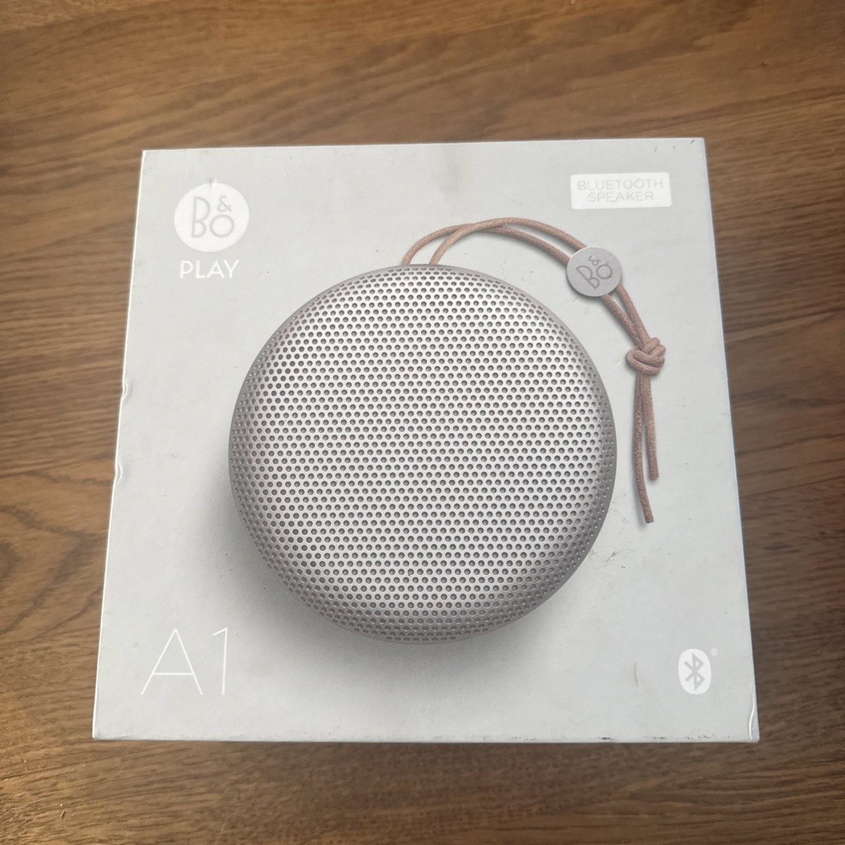 美品⭐️【BANG & OLUFSEN A1 1st Gen】 Bang & Olufsen BeoPlay A1 Portable Bluetooth Speaker - Natural