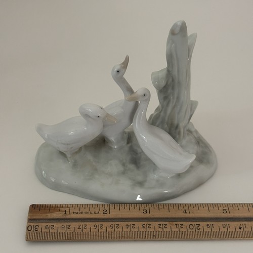 Nao Handmade in Spain by Lladro Ducks, Geese Birds Marsh - Picture 6 of 8