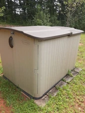Suncast Slidetop Storage shed BMS4950 (local p/u ga.)