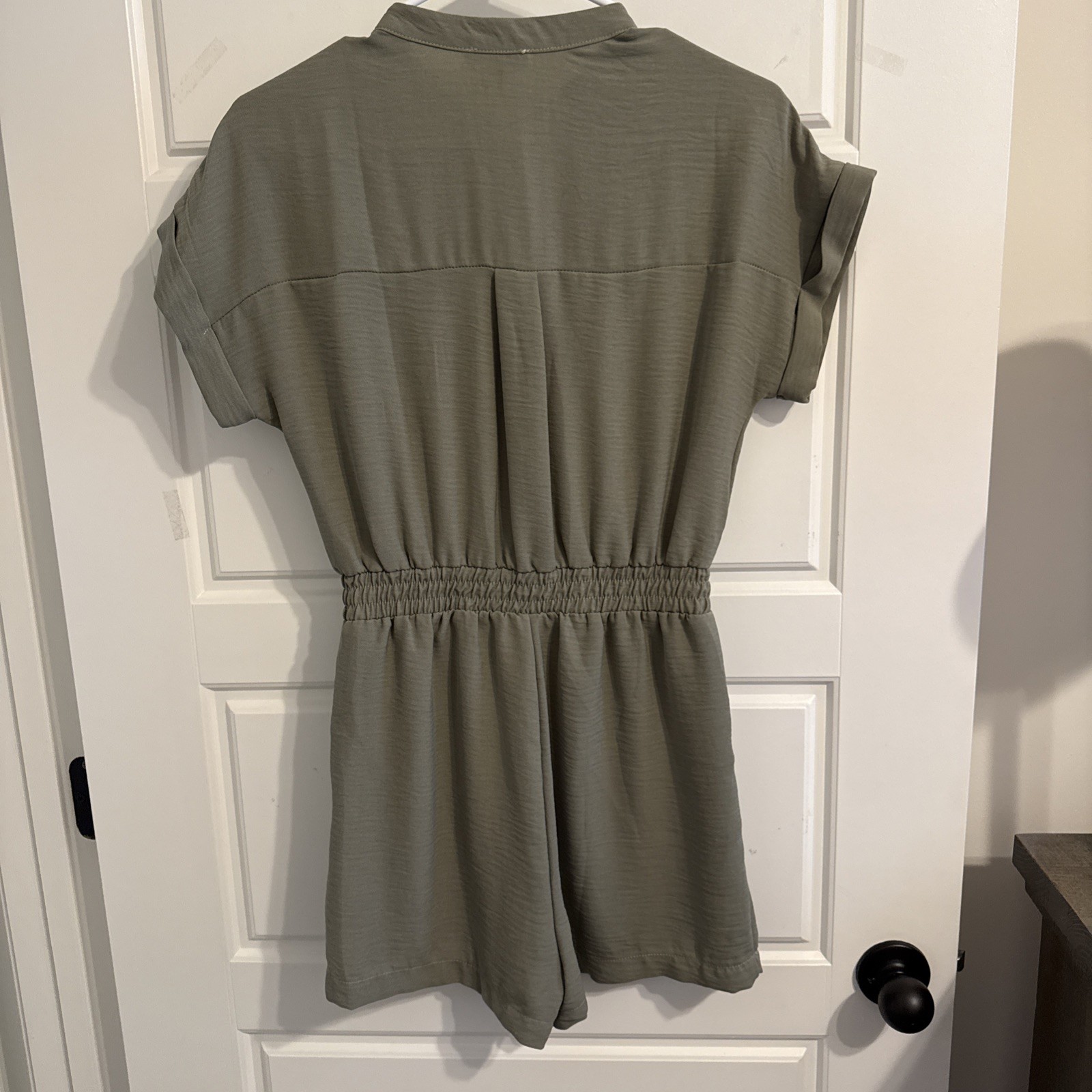 Blu Pepper Woman’s Sage Green Solid Pattern Rompe… - image 6