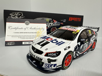   1:18 SIGNED Garth Tander VF Commodore V8 Supercar 2015 Townsville 400