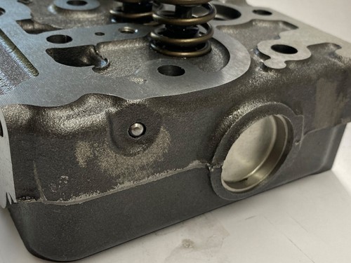 Zylinderkopf für Kubota V1200 cylinder head inkl. Ventile und Federn - Picture 3 of 6