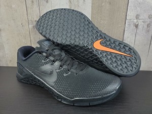 nike metcon 4 triple black