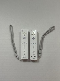 Nintendo Wii Console GameCube Compatible 2 Controllers 2 Nunchucks Wii Sports