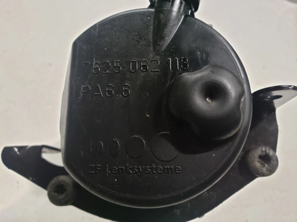 Power Steering Pump - 2005 Mini Cooper S R52 Convertible W11 - 02-08 OEM 6882269 - Image 4 of 4