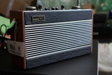 Vintage Roberts R606MB Radio – Iconic 70s Design – Excellent Condition & Working