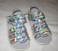 SEE KAI RUN Toddler Girls Size 9 US Sparkle Silver Sandals NEW