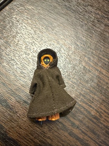 Vintage Star Wars JAWA with Original Cloak 1977 Kenner Action Figure