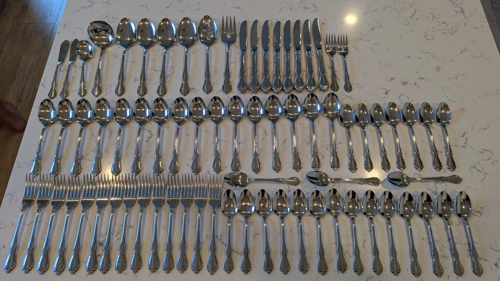 74 x Oneida Craft Deluxe Stainless Chateau Flatware Spoons Forks Knives Serving