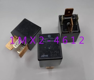 2pcs used  CB1AH-TR-12V ACB86221 70A *tn