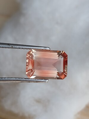 Natural Oregon Sunstone Faceted Bi color, Shap Octagon Size 10.80x7.5 MM 3.10 Ct