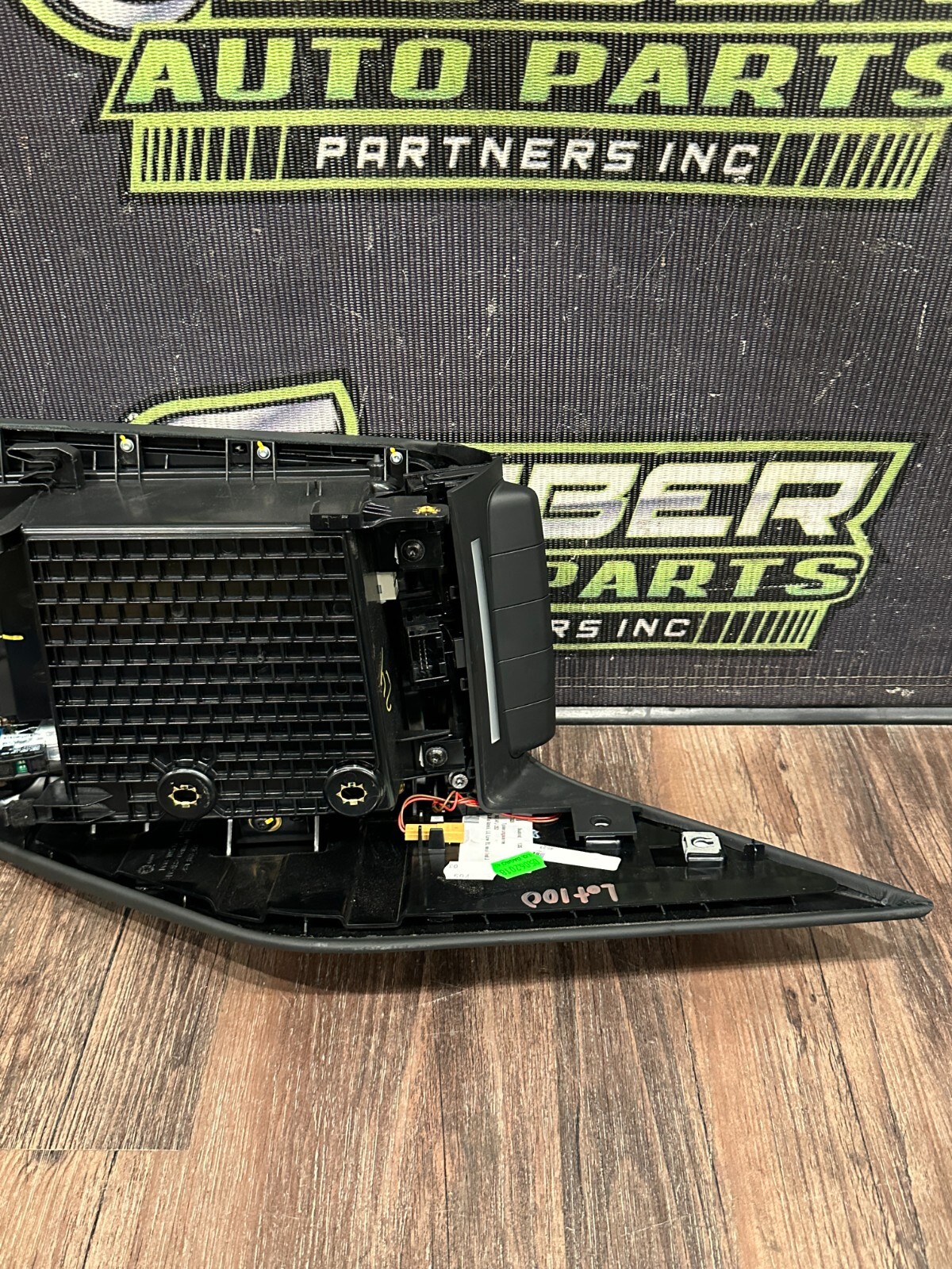 2017-18 AUDI R8 CENTER CONSOLE W CONTROLS & STORAGE COMPARTMENT OEM 4S1 863 041