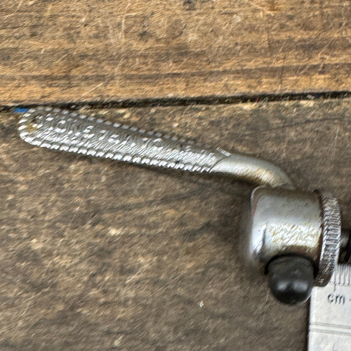 Poignée plate incurvée nickel brossé 128mm