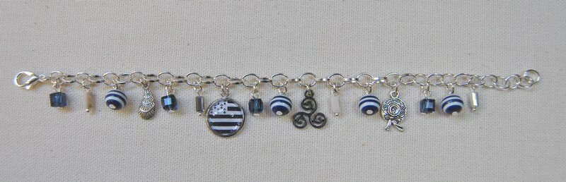 Bracelet à Breloques Thème BRETAGNE – Bleu, Création FANTAISIES-POUR-TOUTES
