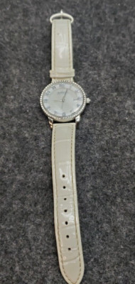 Women's August Steiner AS8056WT Quartz Movement Date Leather Watch (C6B2)