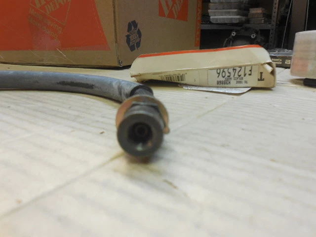 Manguera de freno delantera derecha 92-93 para GMC Typhoon H38868 F124596 Foto 3 de 4