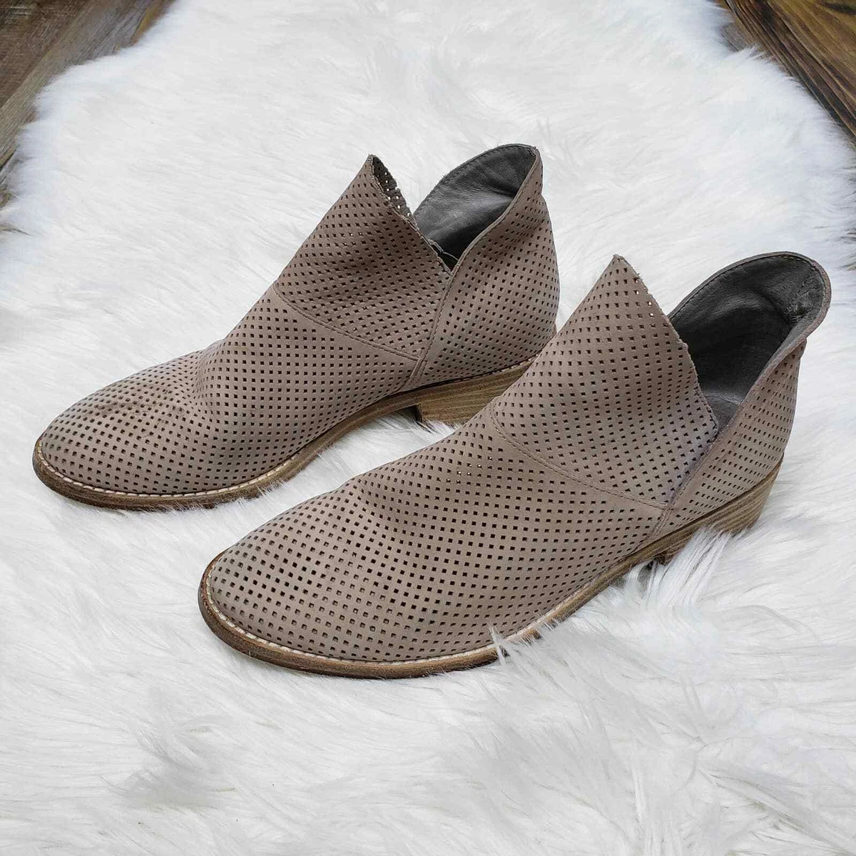Eileen fisher leaf best sale bootie