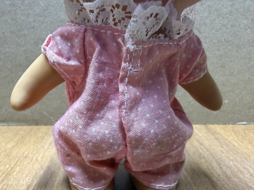 Vintage 1991 T.N.T Troll Doll Lot Yellow Pink Hair Green Pink Eyes Pyjama Baby - Bild 11 von 17