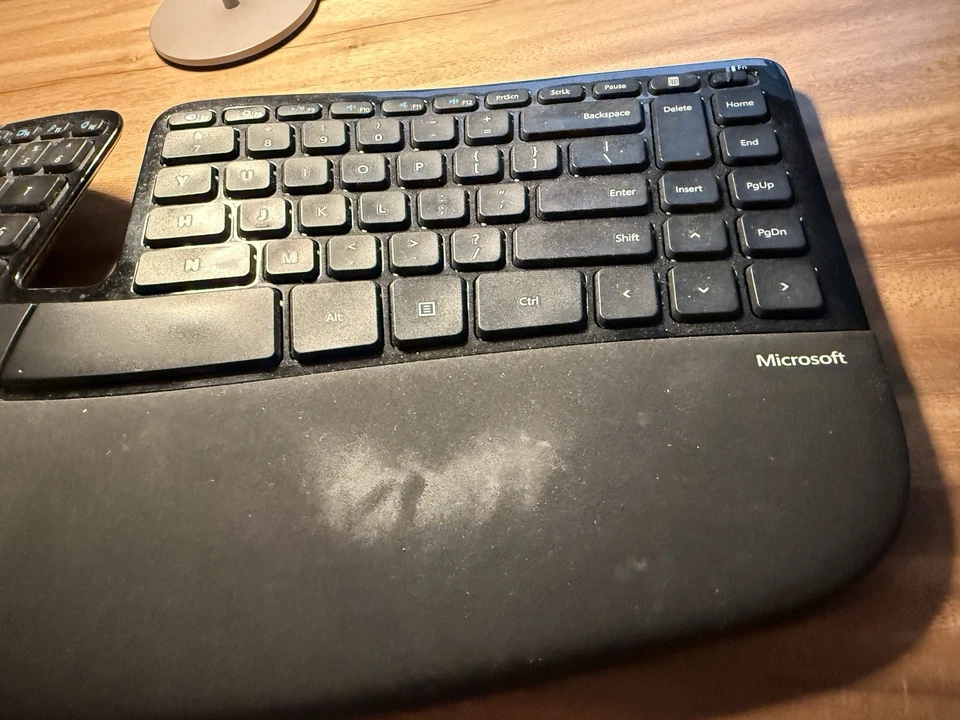 Microsoft Sculpt Wireless Ergonomic Desktop Keyboard 1559 w/ Original Dongle - Image 2 of 4