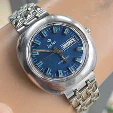 Vintage ZODIAC men's automatic watch day/date 762-698 blue dial Swiss made 1970s