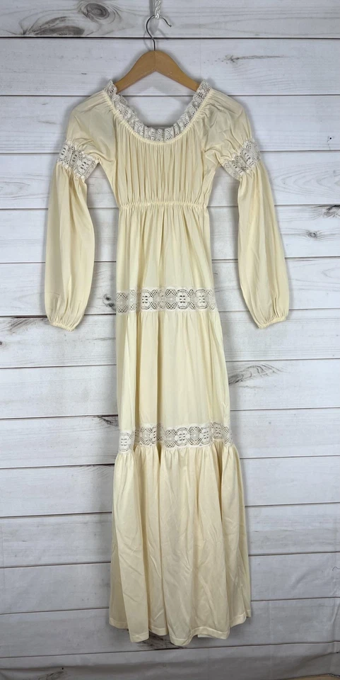 Vestido Boho Campesino Pradera Mujer Pequeño Marfil Encaje Ribete Manga Larga Maxi En Niveles Foto 2 de 4